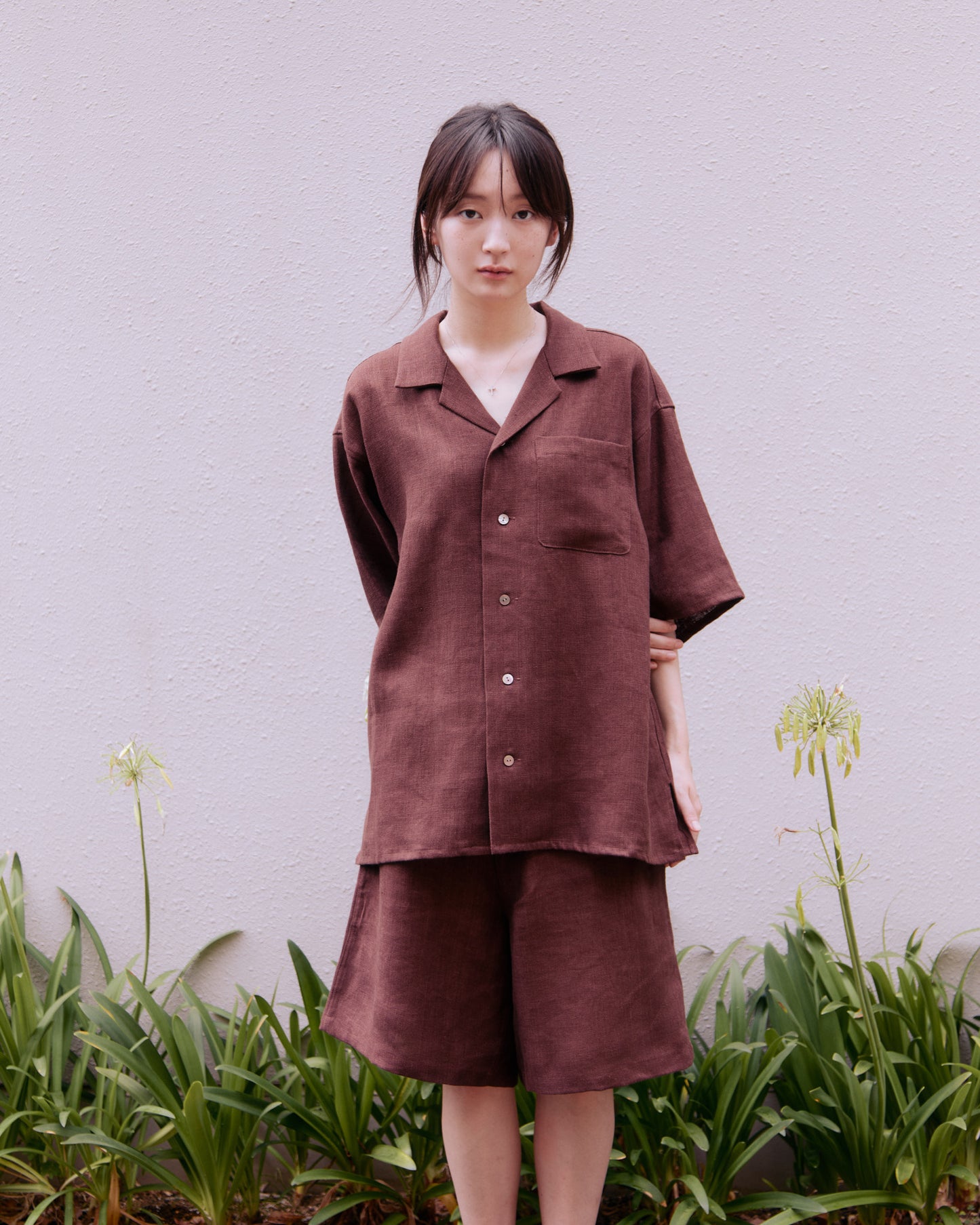 HEAVY LINEN RESORT SHORT PANTS  -BROWN-